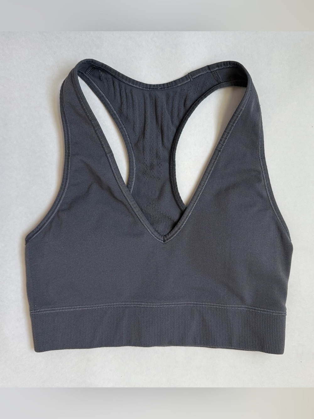 Lululemon Reveal Bra Mesh Stripes in Titanium Size 4